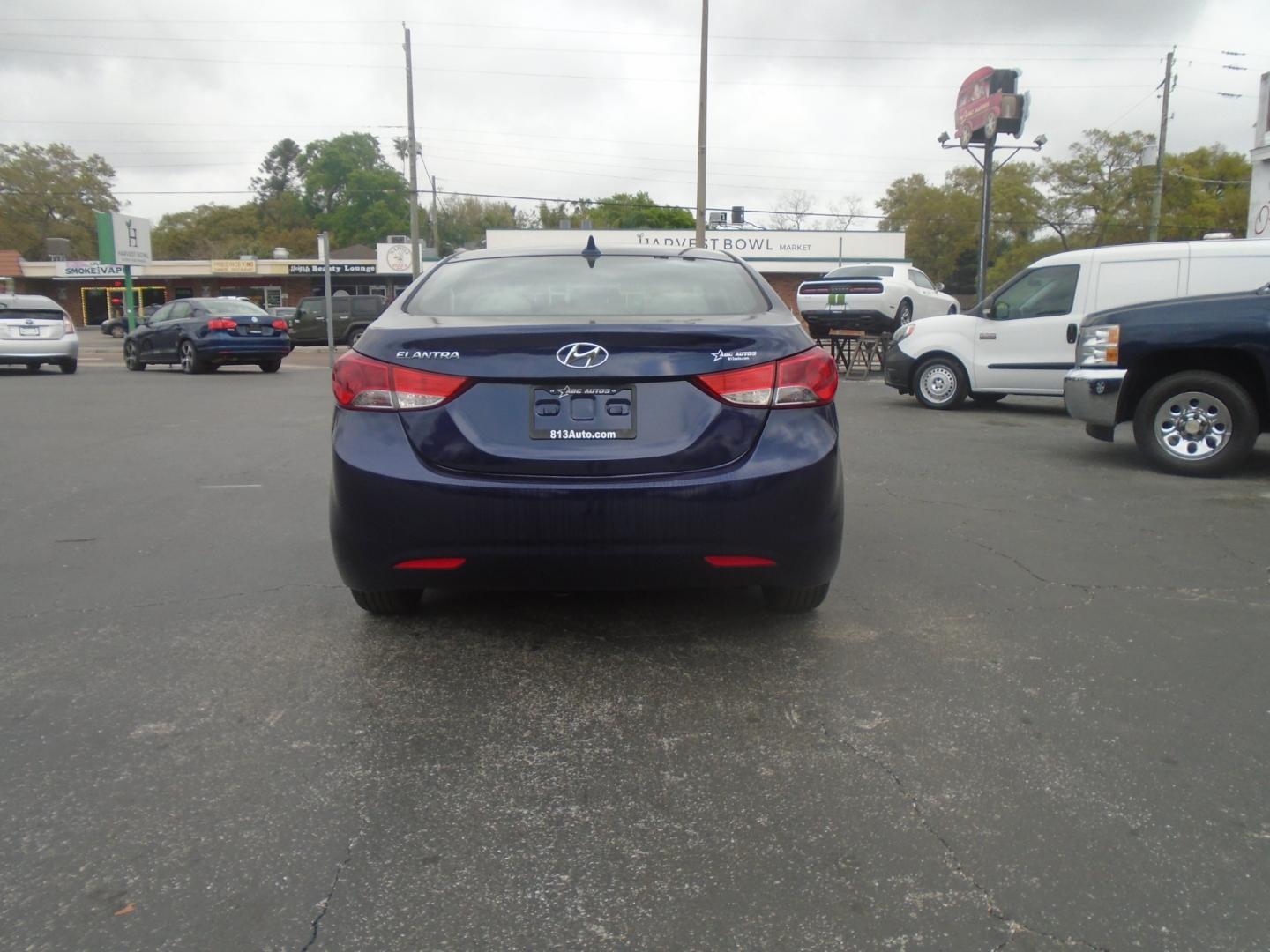 2013 Hyundai Elantra Limited (5NPDH4AEXDH) with an 1.8L L4 DOHC 16V engine, 6-Speed Automatic transmission, located at 5117 SR 674, Wimauma, FL, 33598, (813) 938-5846, 27.712418, -82.322784 - Photo#3